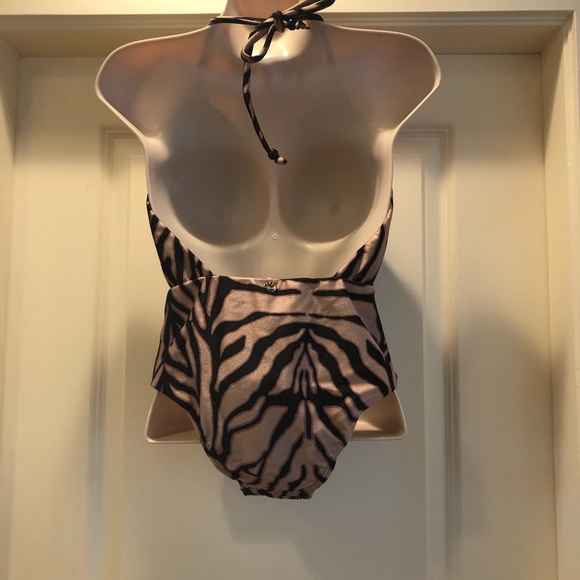NWT Hamptons One Piece Swimsuit by Rosa Chá - Picture 5 of 8